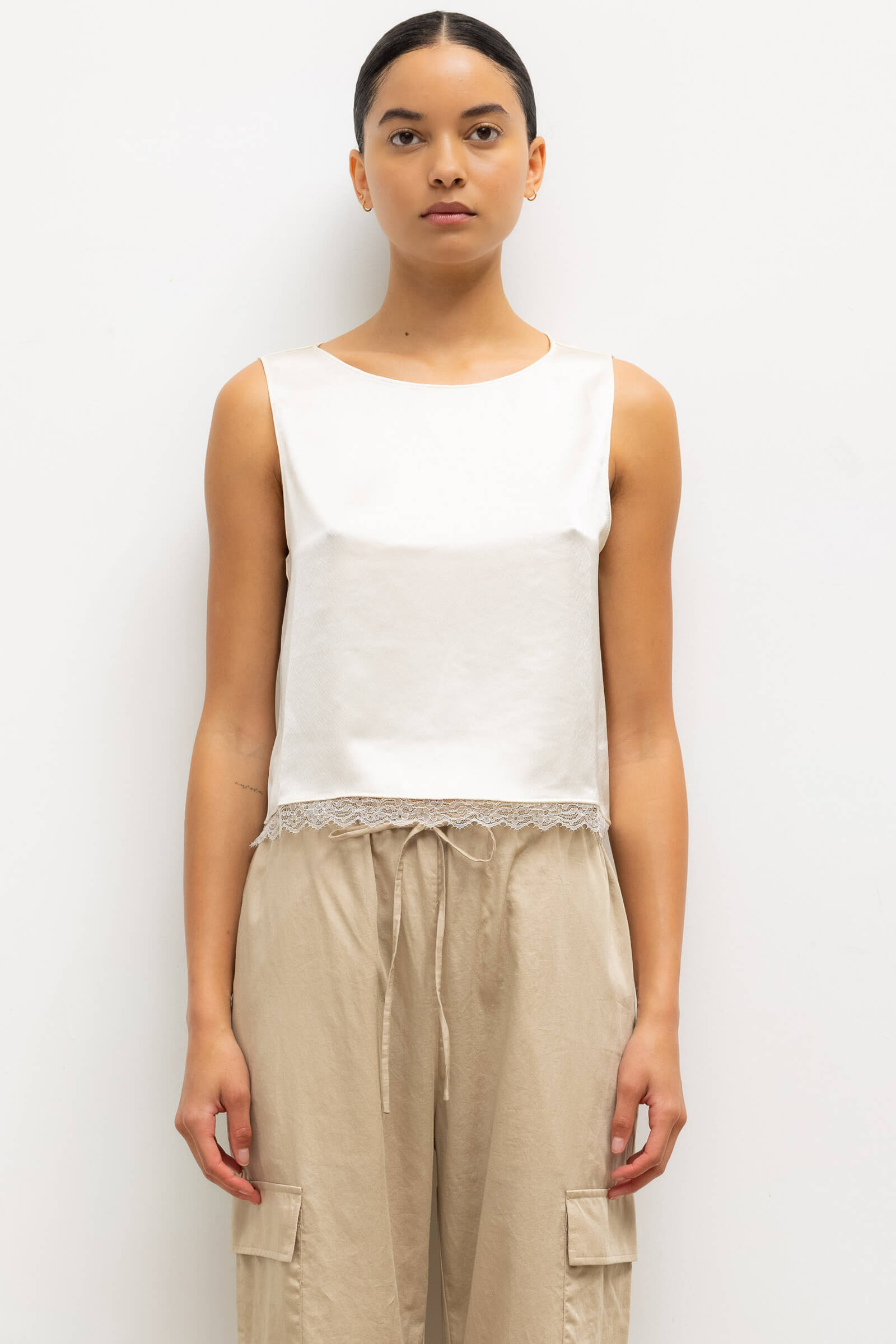 Barb Lace Crop Sleeveless Crew