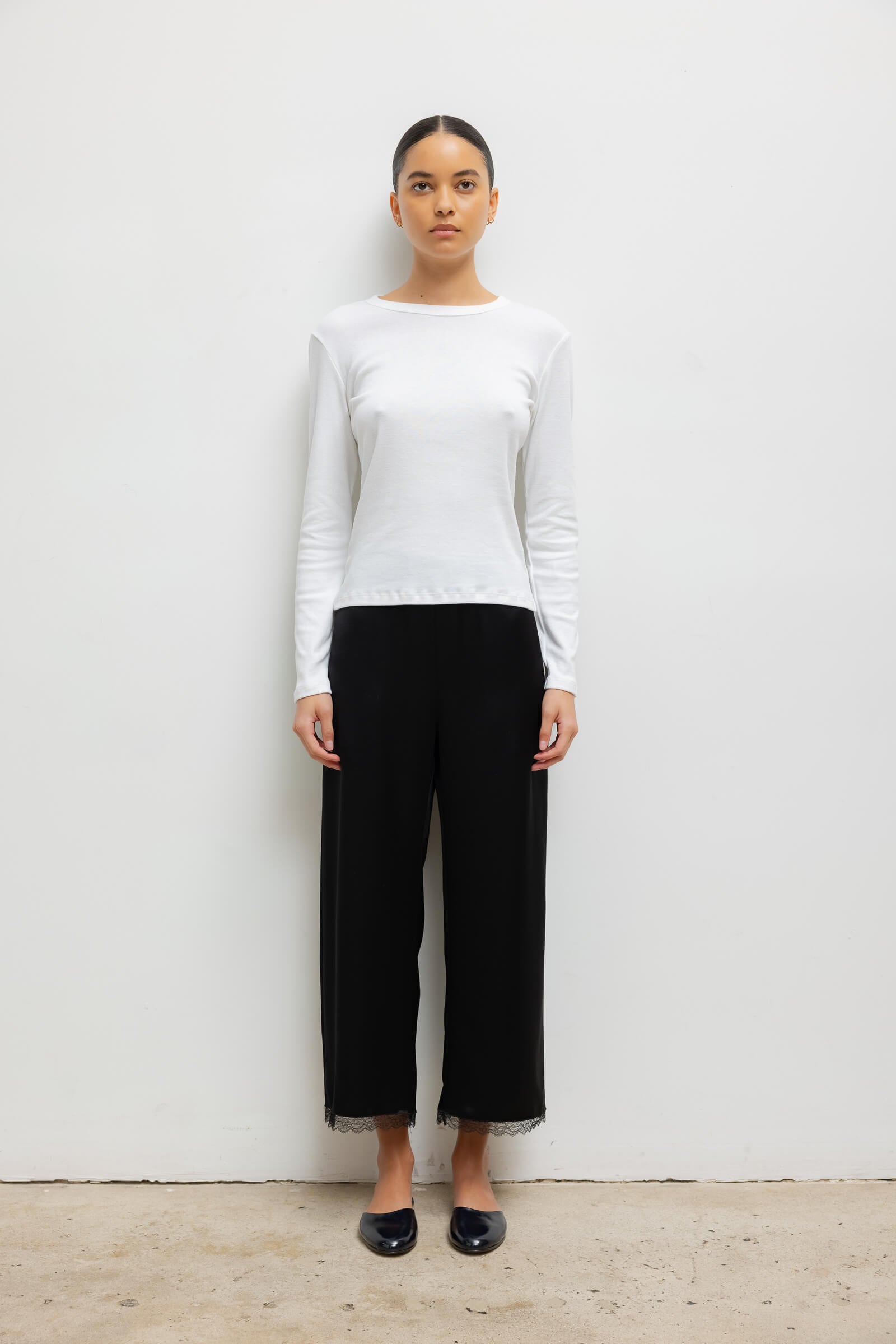 Barb Lace Crop Pant