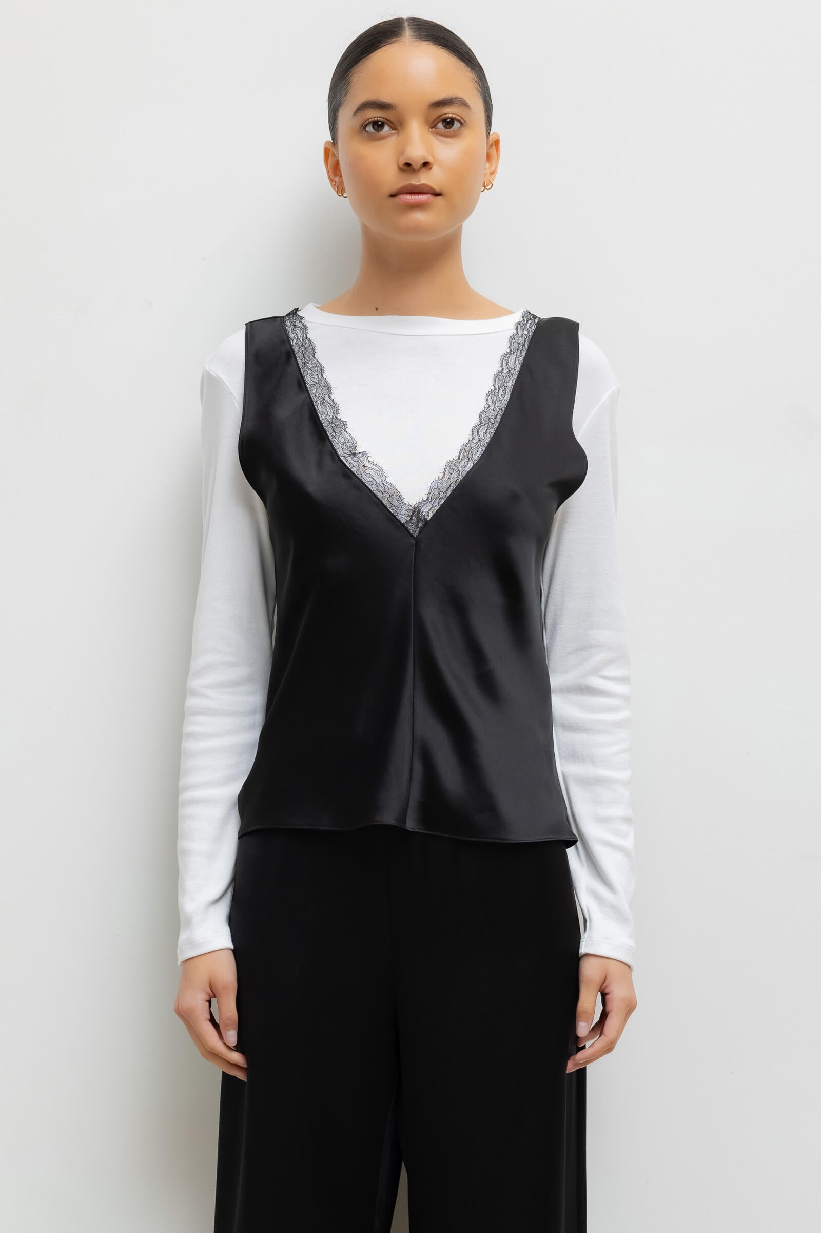 Barb Lace V Neck Tank
