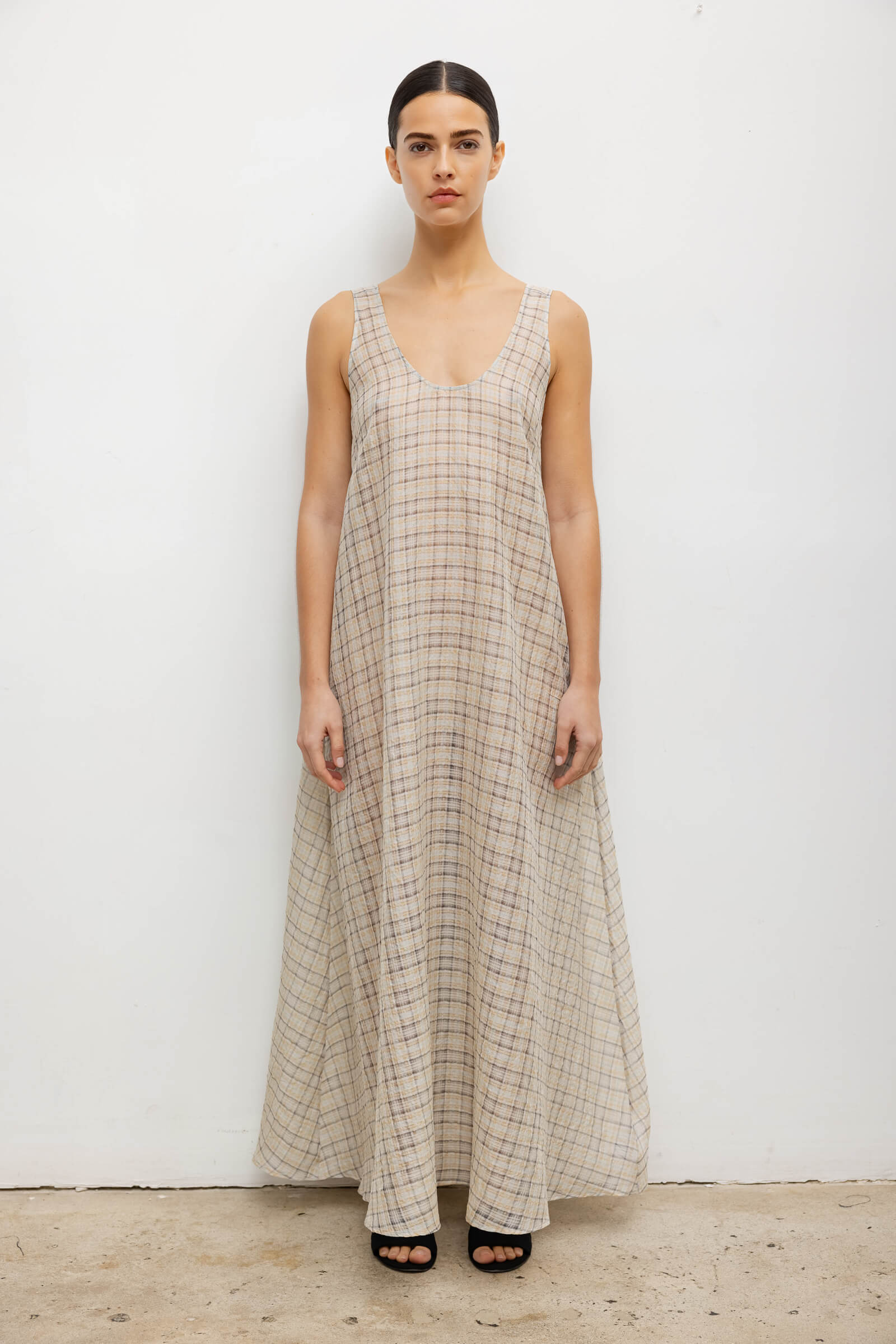 #color_creme-charcoal-sun-plaid