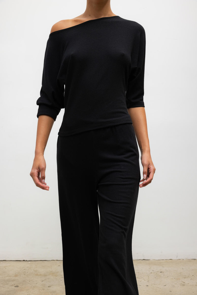 LESET Lauren Pocket Pant in Black in Jersey