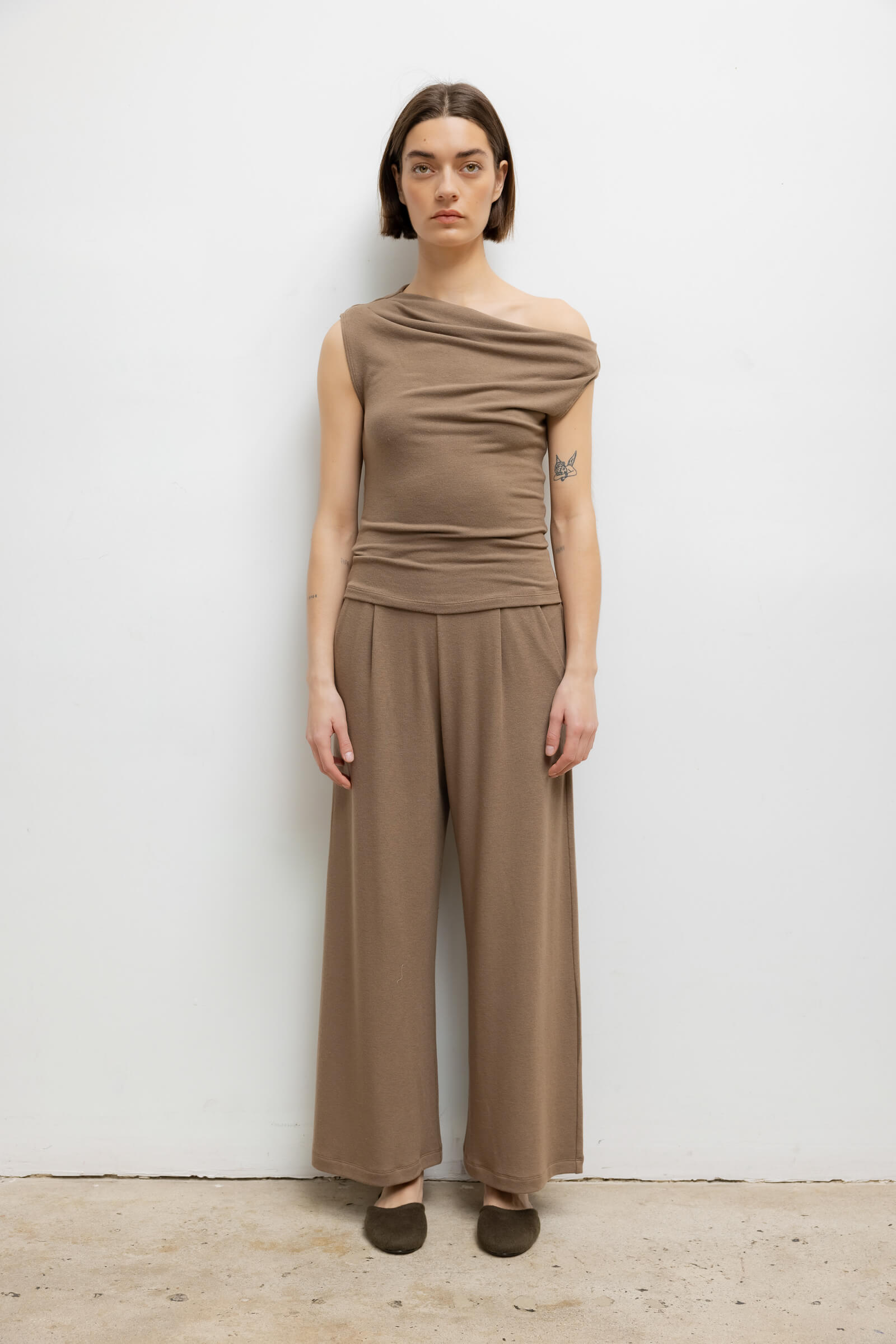 Lauren Ruched Asymmetrical Shoulder Top