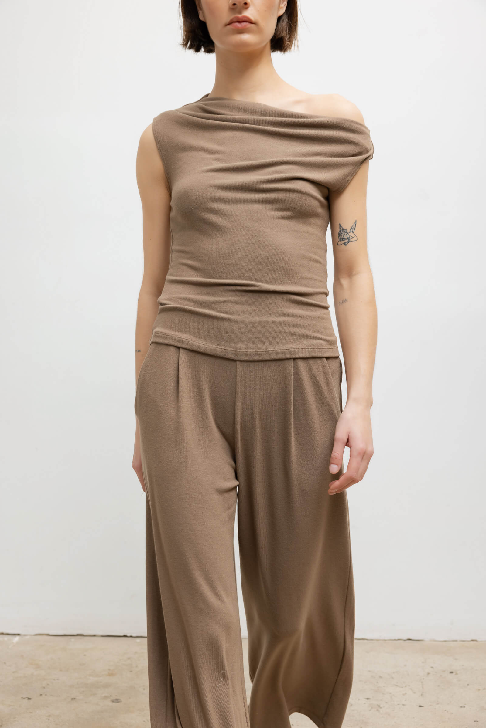 Lauren Ruched Asymmetrical Shoulder Top