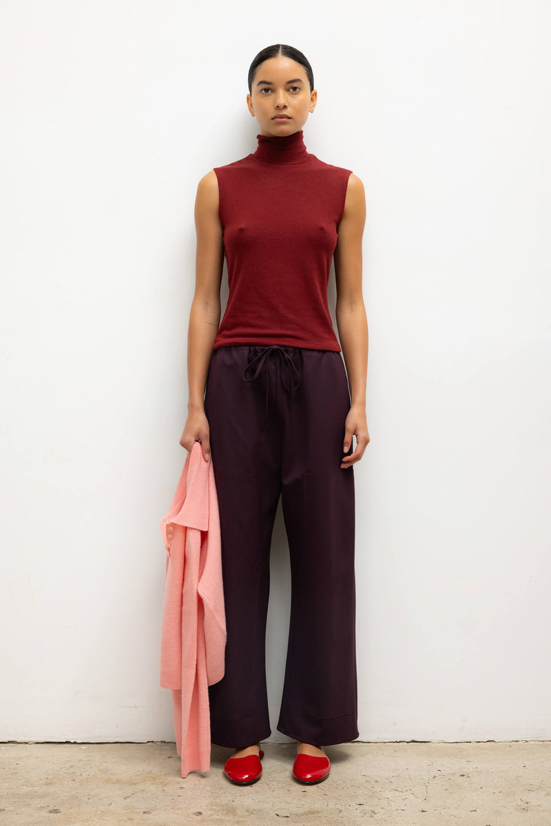 LESET Lauren Sleeveless Turtleneck in Pinot in Jersey