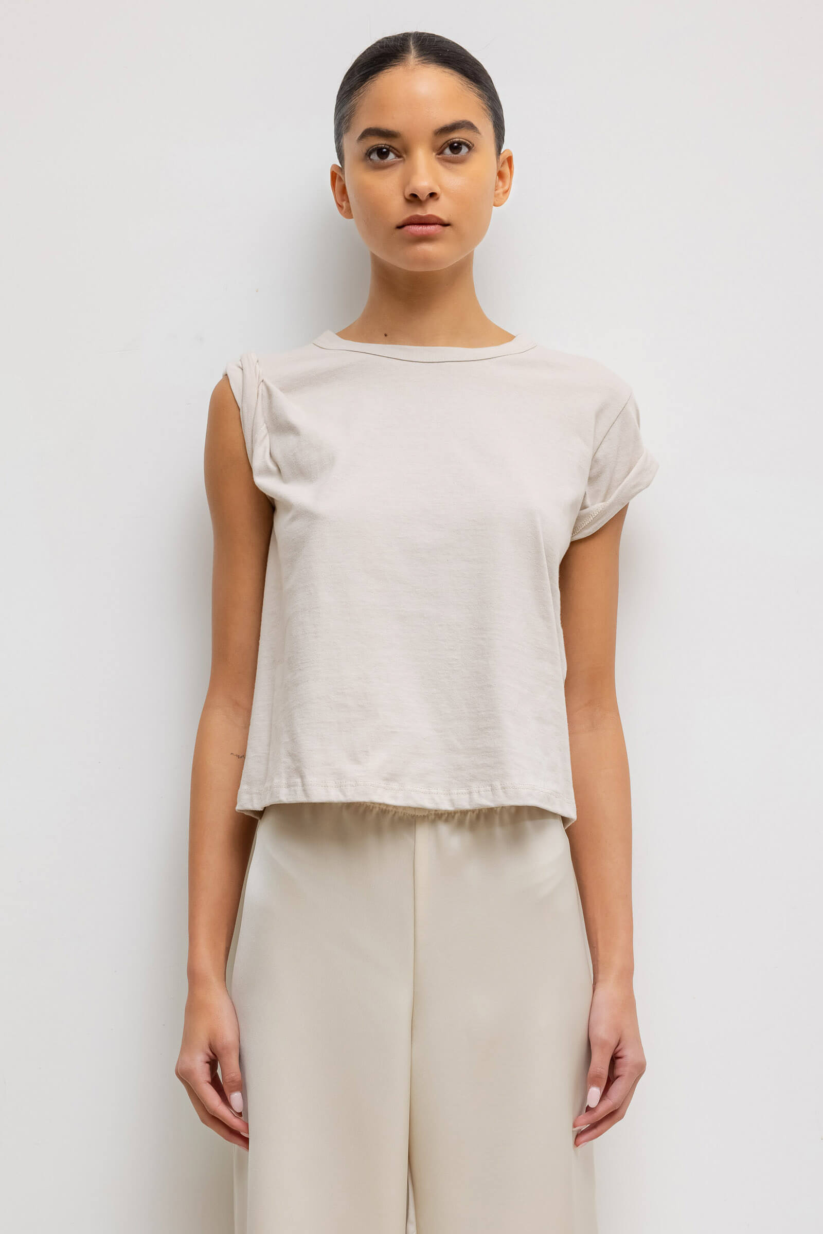 #color_blackwhitecreme