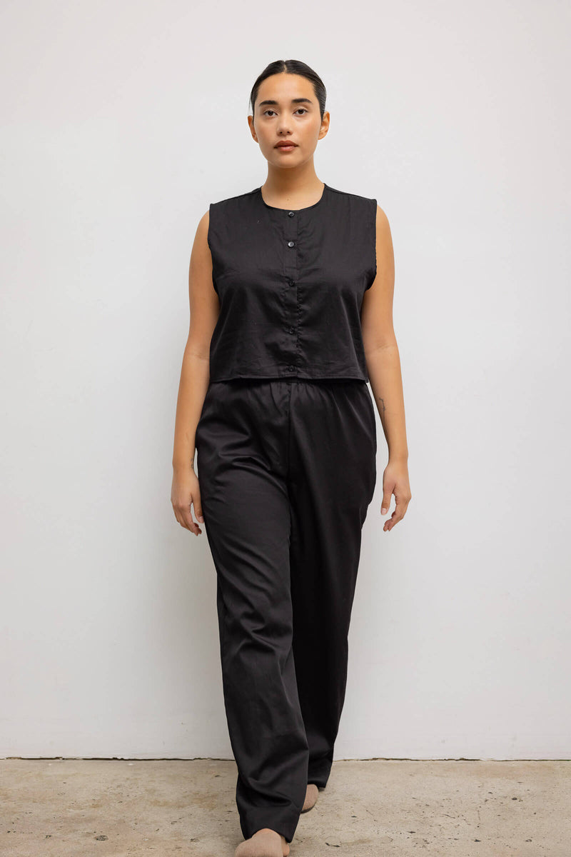 LESET Yoko Crewneck Vest in Black in Cotton