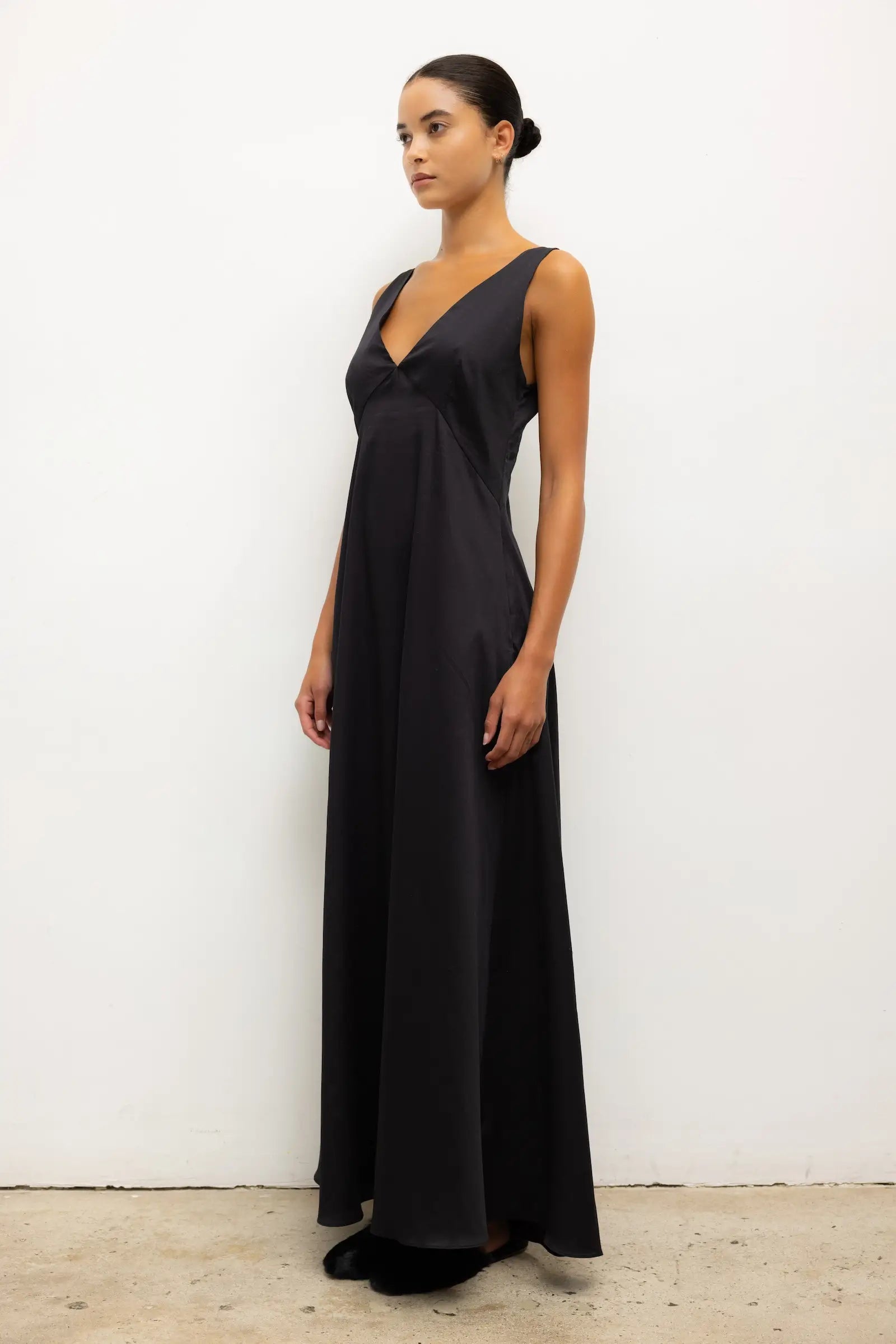 Yoko V Neck Maxi Dress