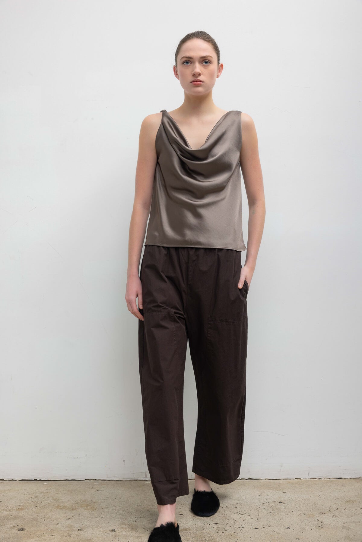 #color_taupe