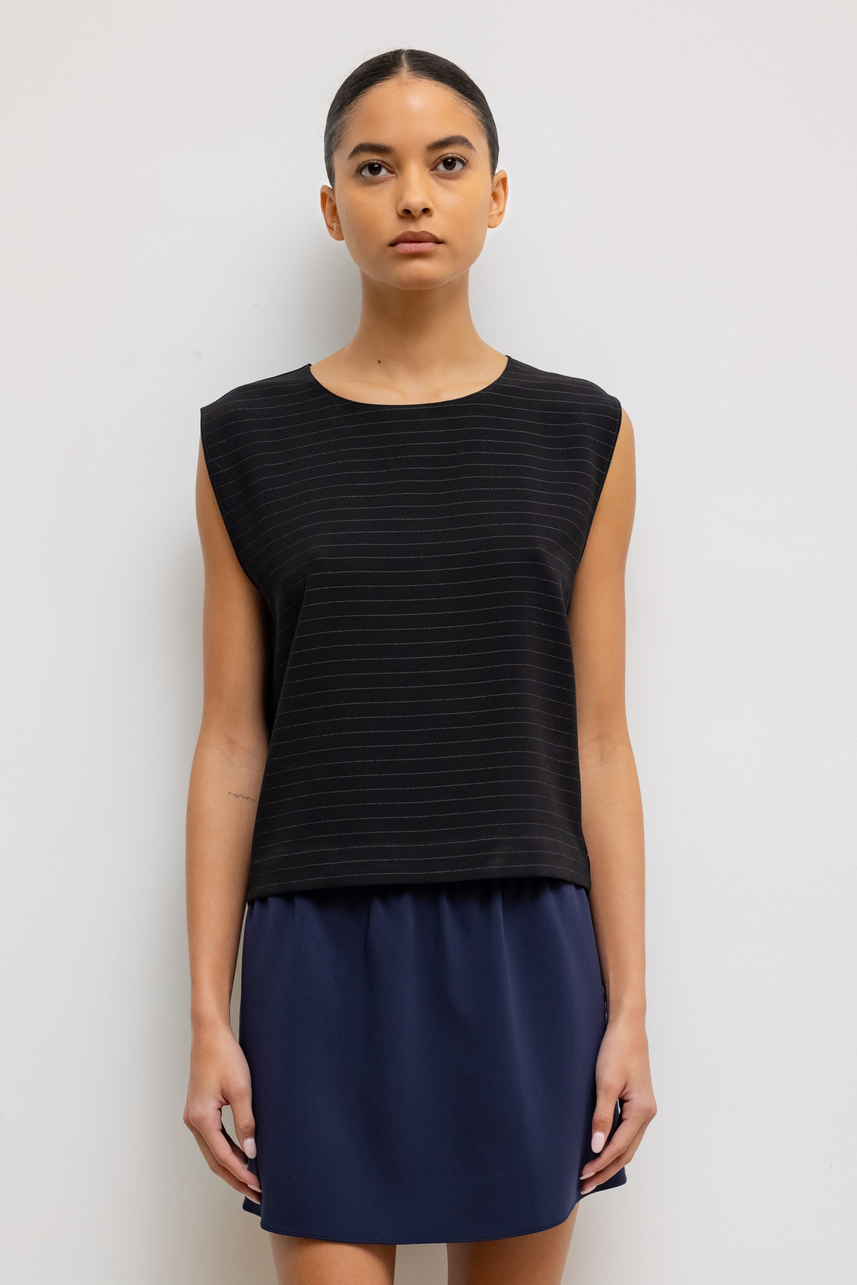 Arielle Sleeveless Crew