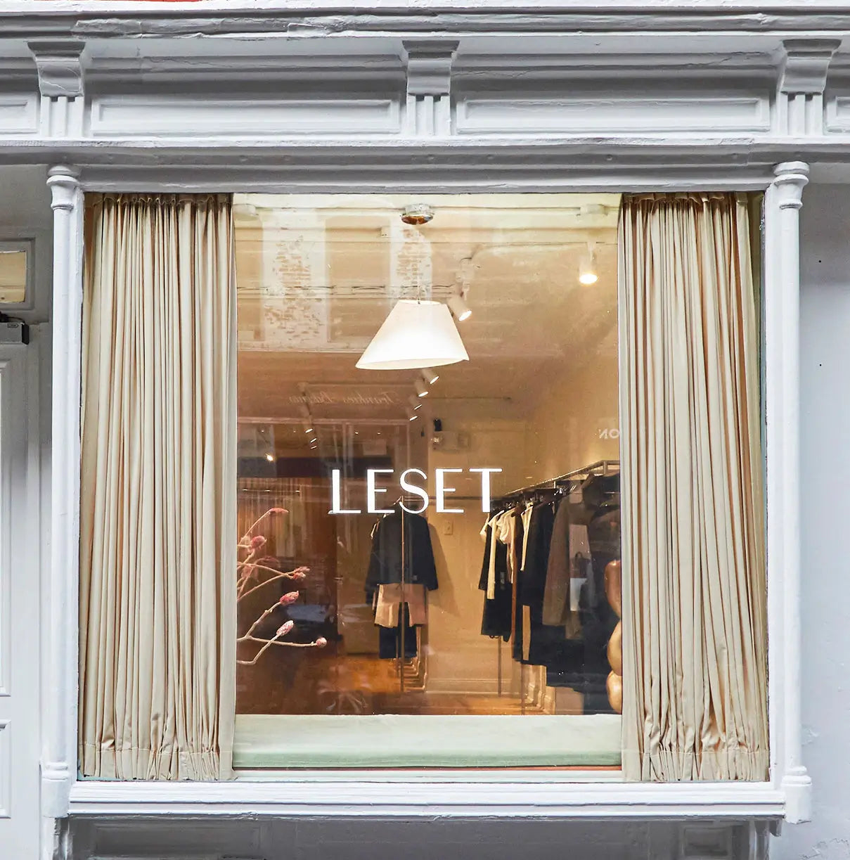 NYC, VISIT US