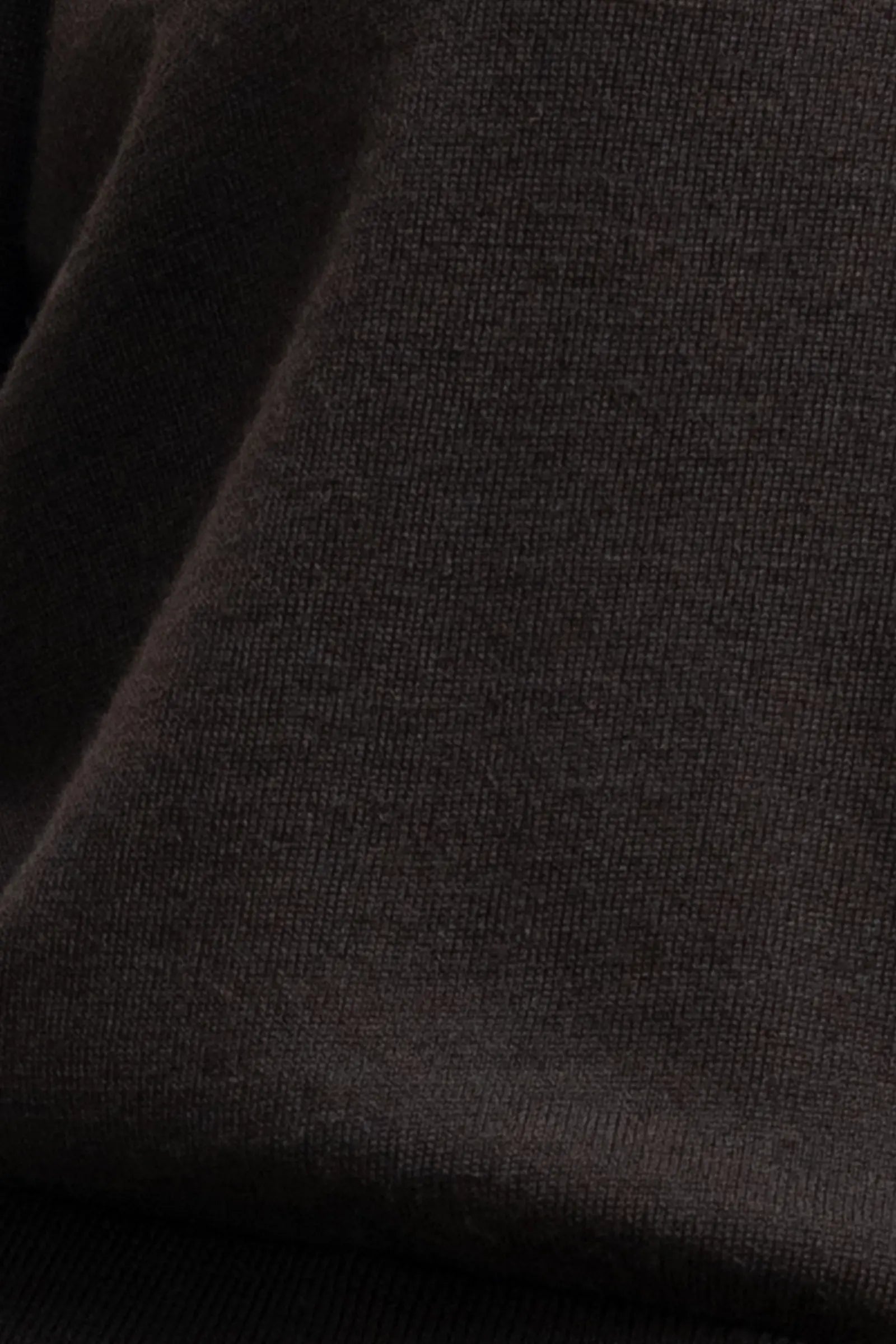 James Classic V Neck