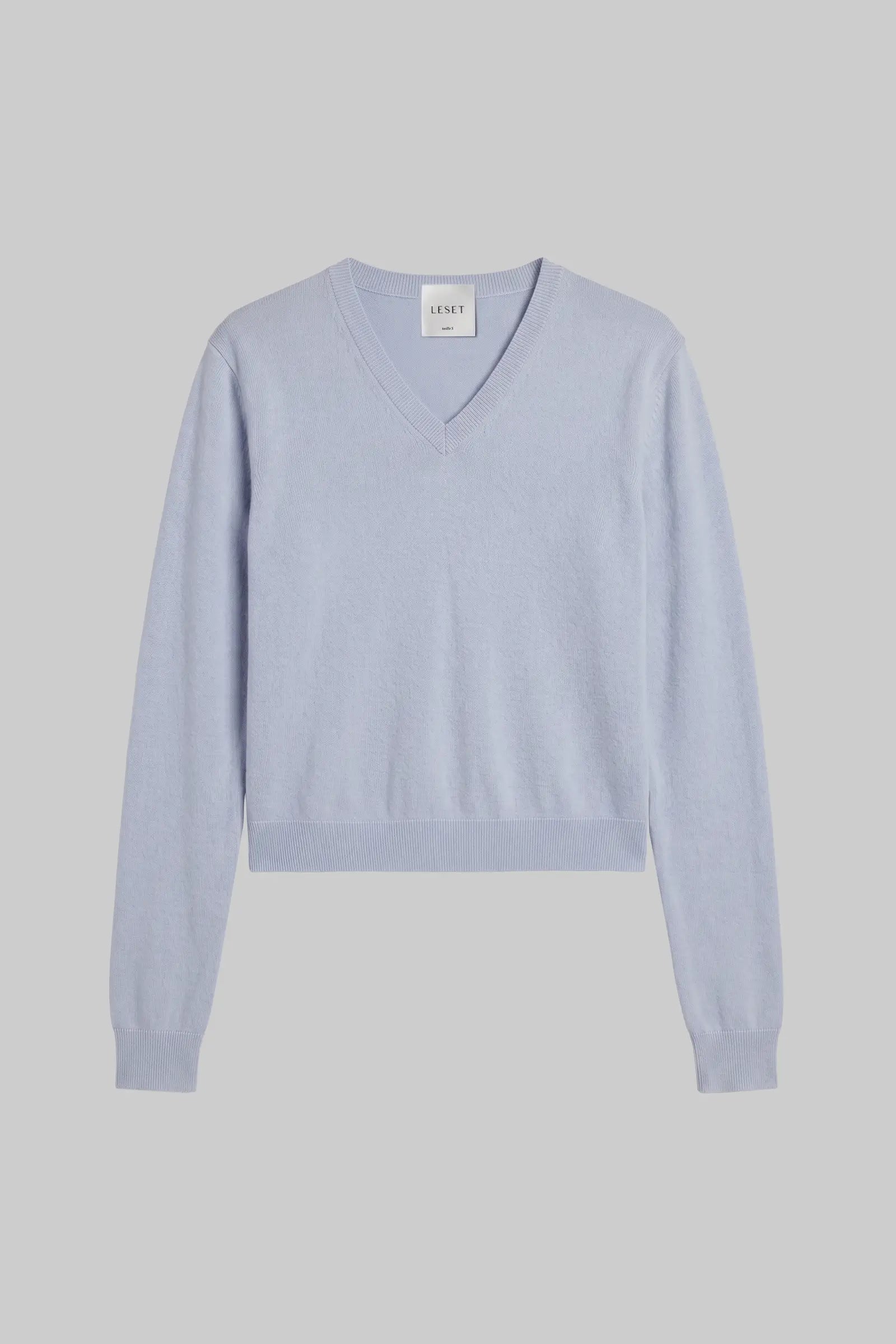 James Classic V Neck-2