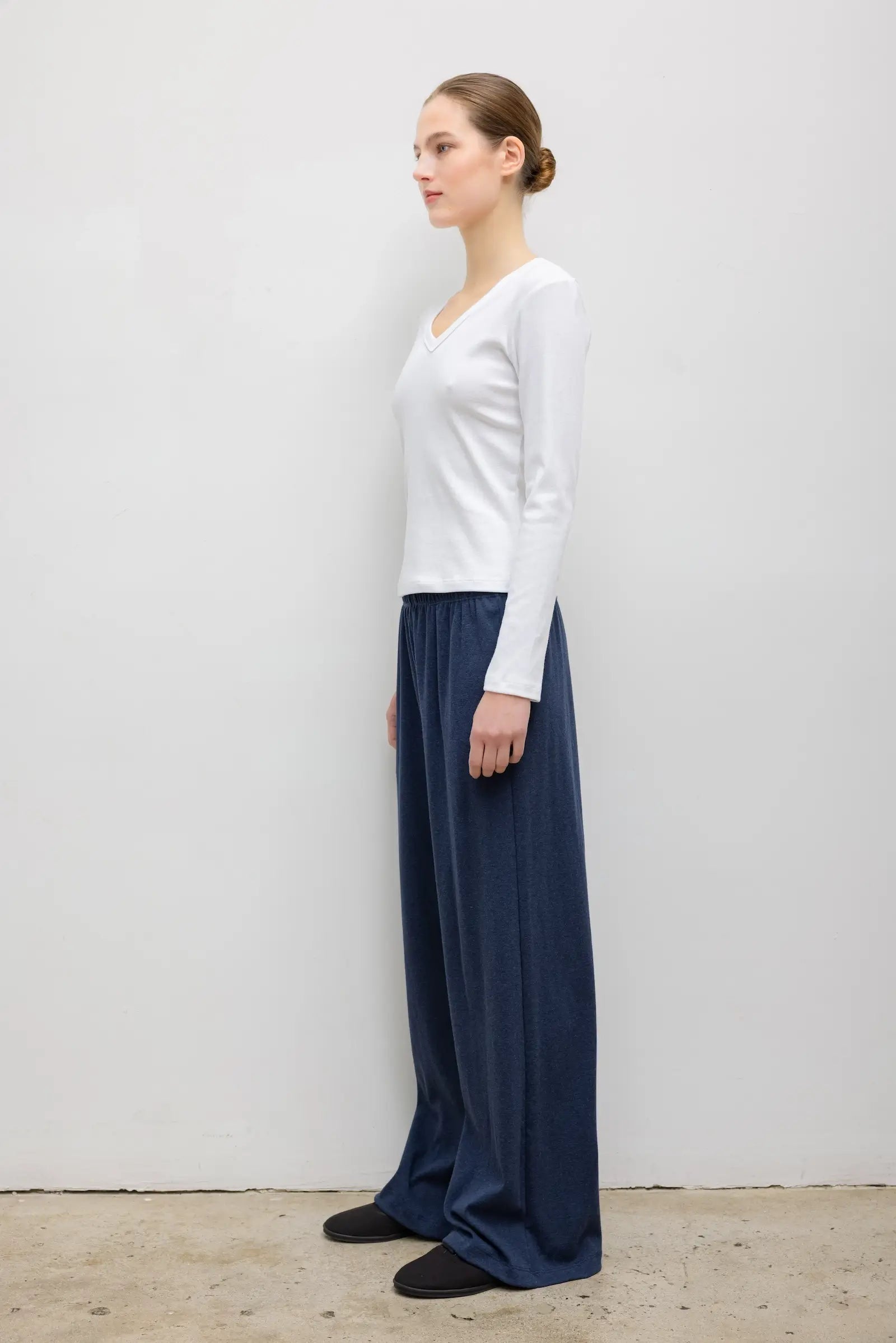 Nando Slim Long Sleeve V Neck
