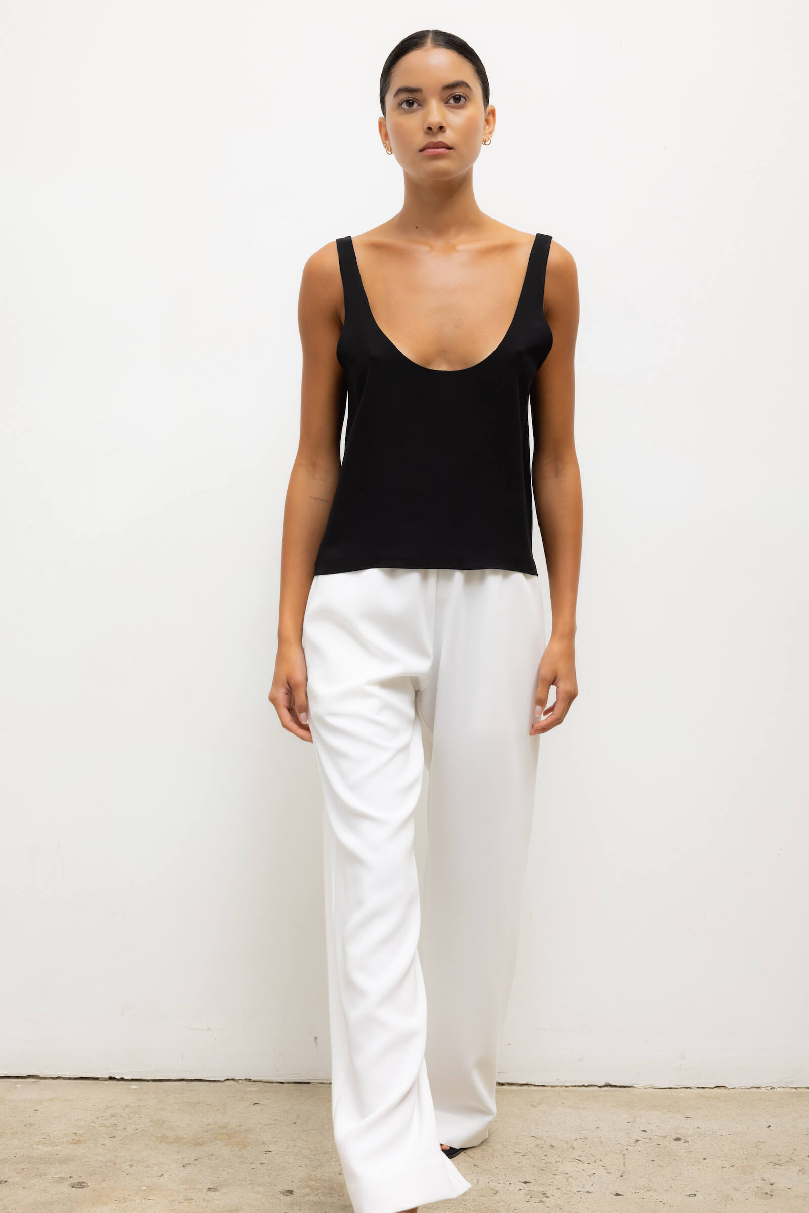 Ari Scoop Tank
