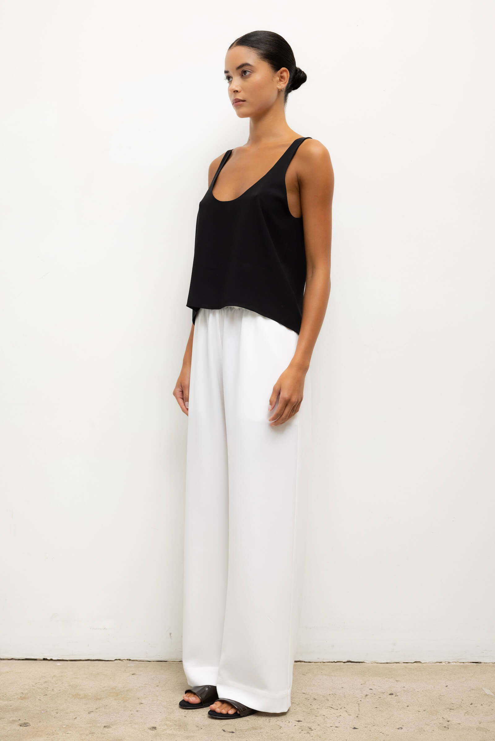 Ari Scoop Tank