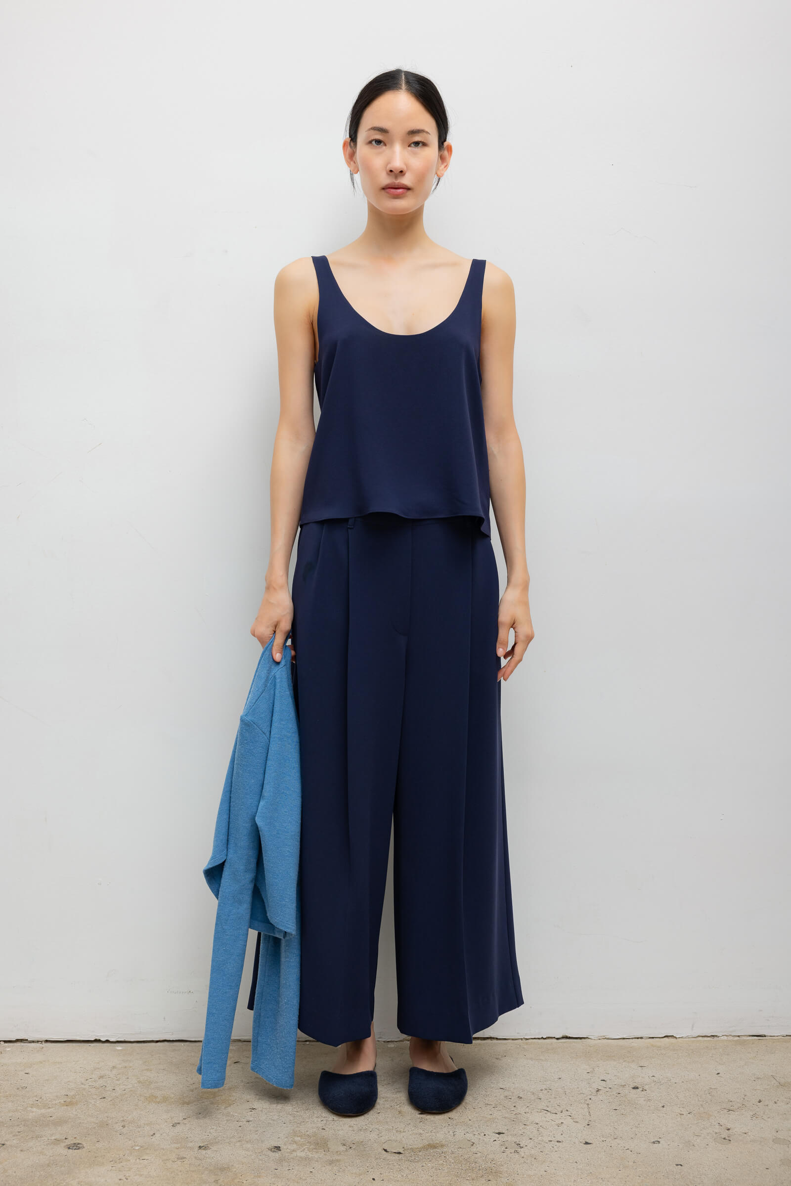 Ari Scoop Tank