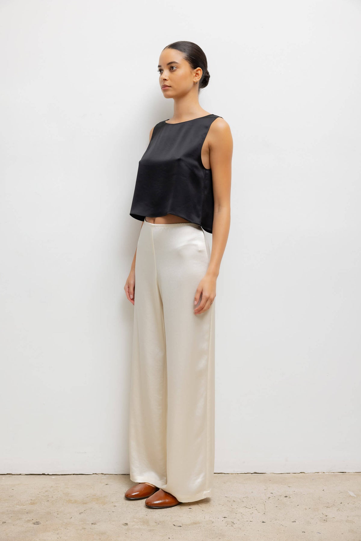 Barb Crop Sleeveless Crew - Black - Image 6