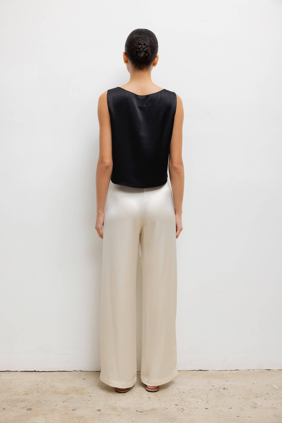 Barb Crop Sleeveless Crew - Black - Image 7