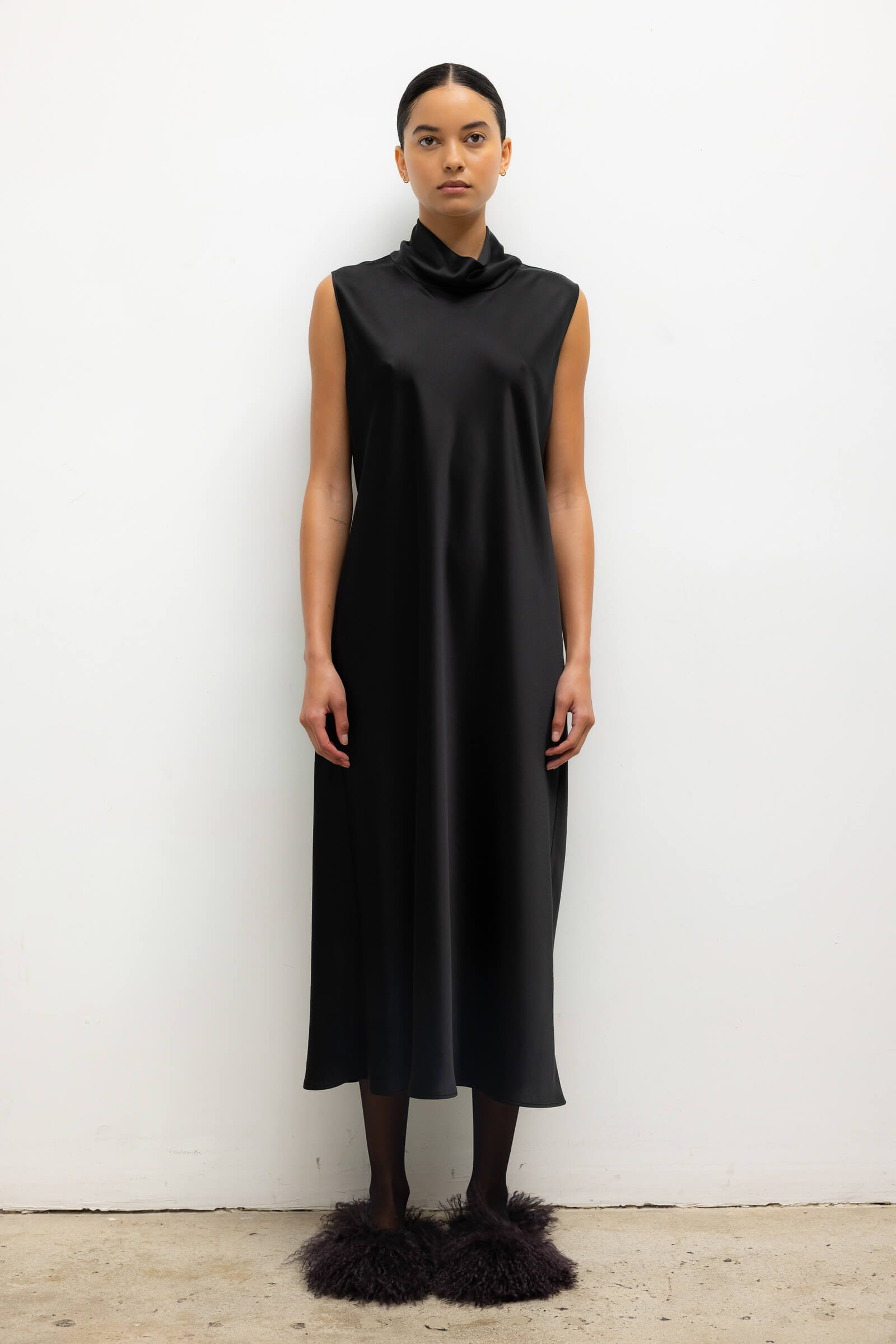 Barb Mock Neck Sleeveless Dress
