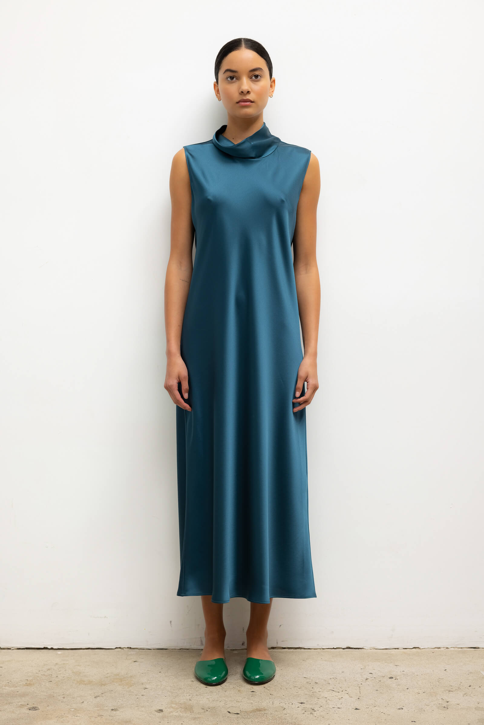 Barb Mock Neck Sleeveless Dress
