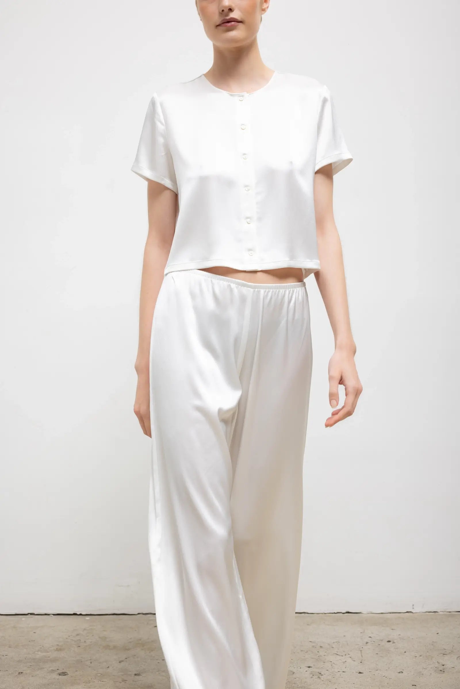 #color_optic-white