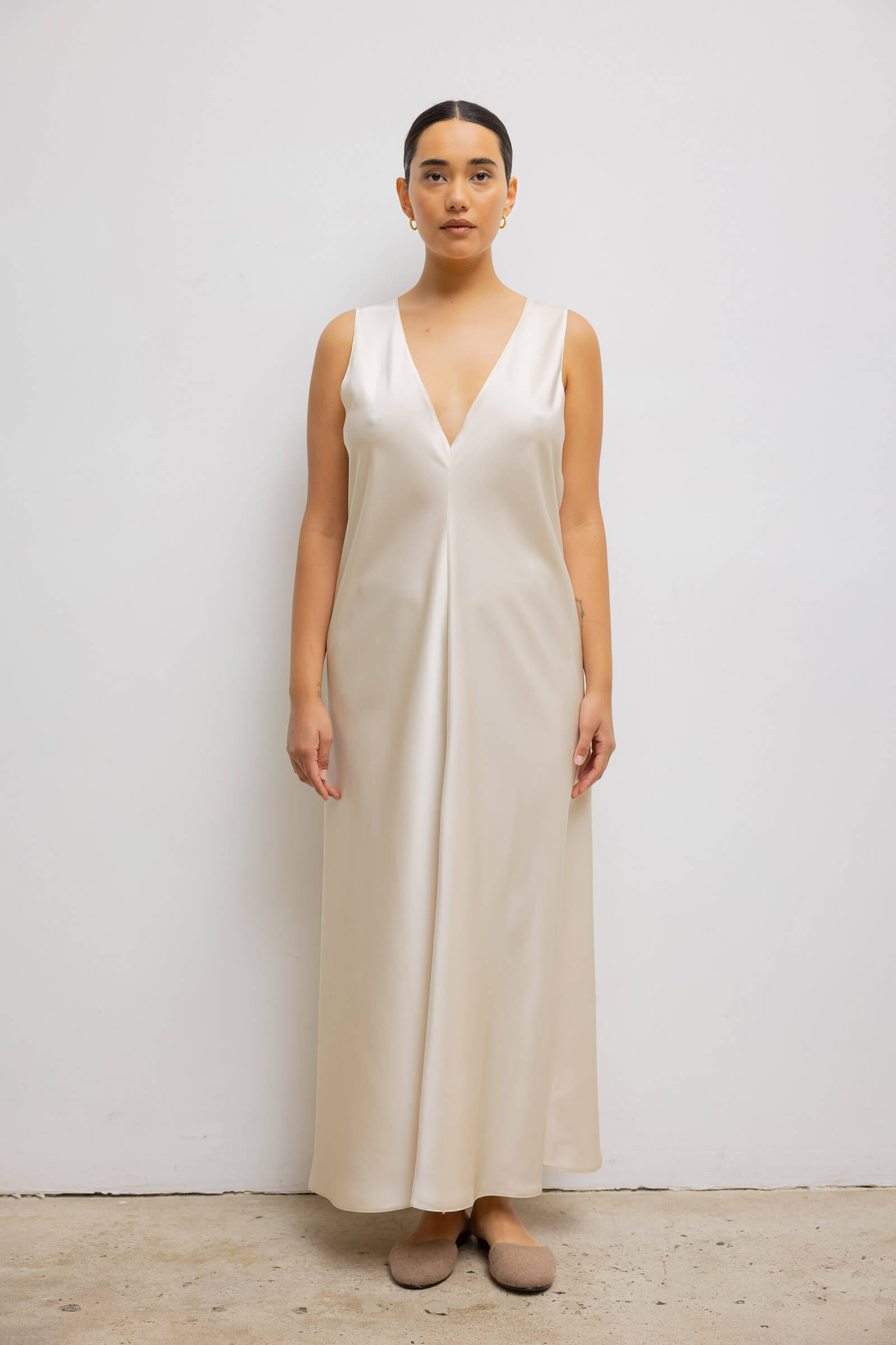 Barb V Neck Slit Dress