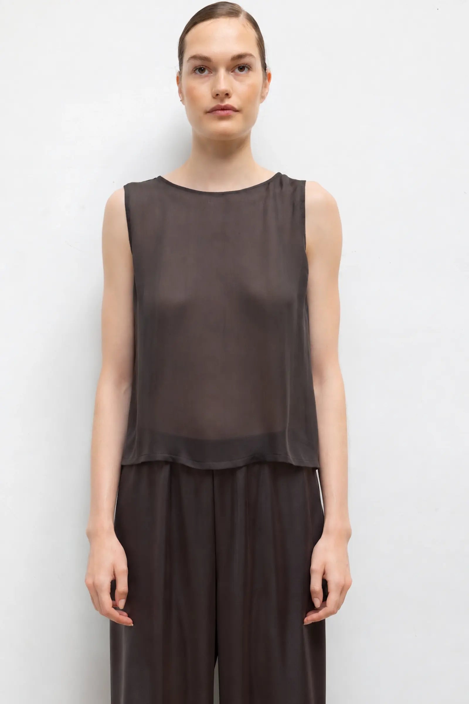 Pre-Order: Farrah Sleeveless Top