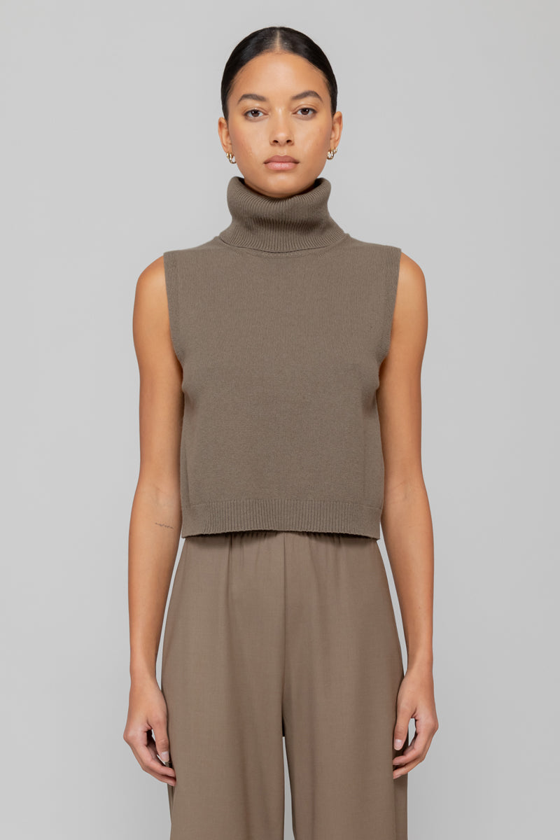 Zoe Sleeveless Turtleneck