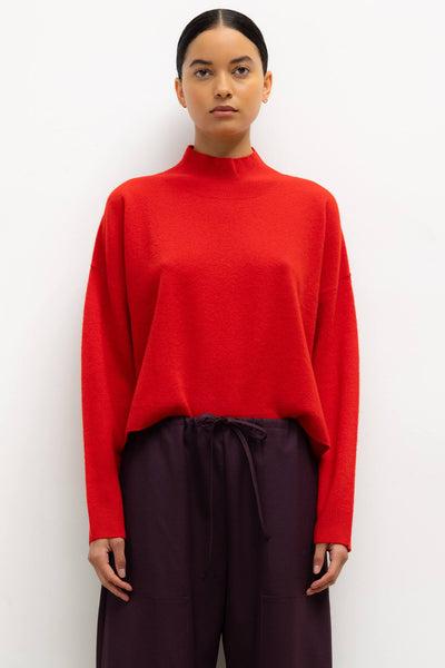 LESET_JESSE_JESSEBOXYMOCKNECK_