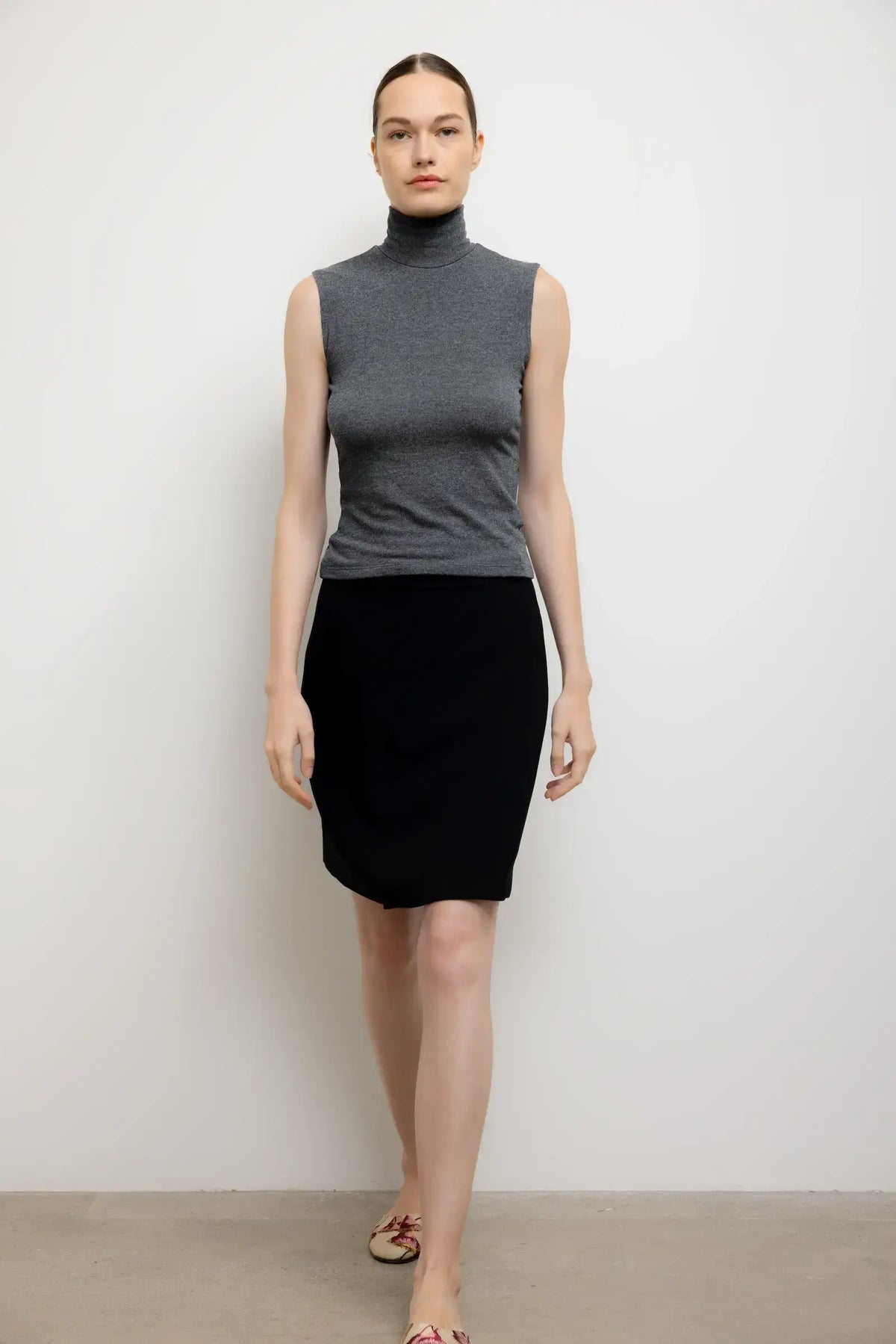 Lauren Sleeveless Turtleneck - Charcoal - Image 4