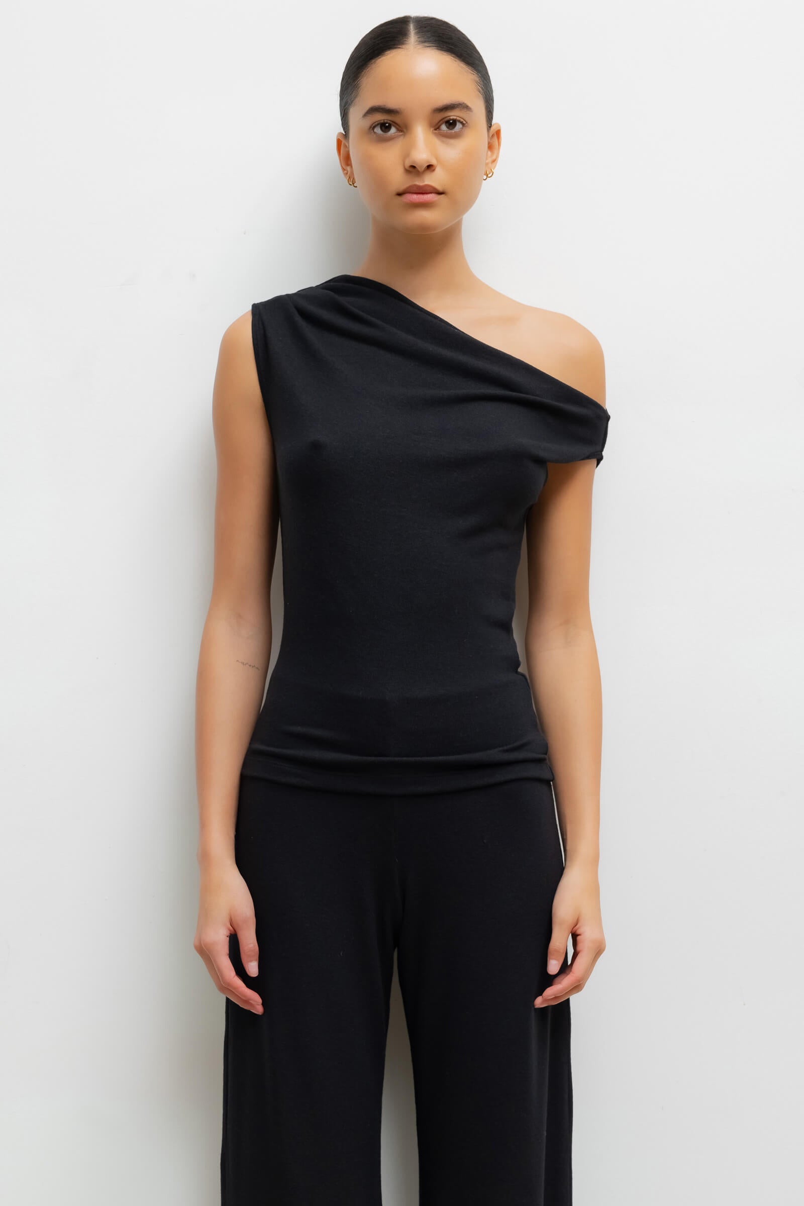 Pre-Order: Lauren Ruched Asymmetrical Shoulder Top
