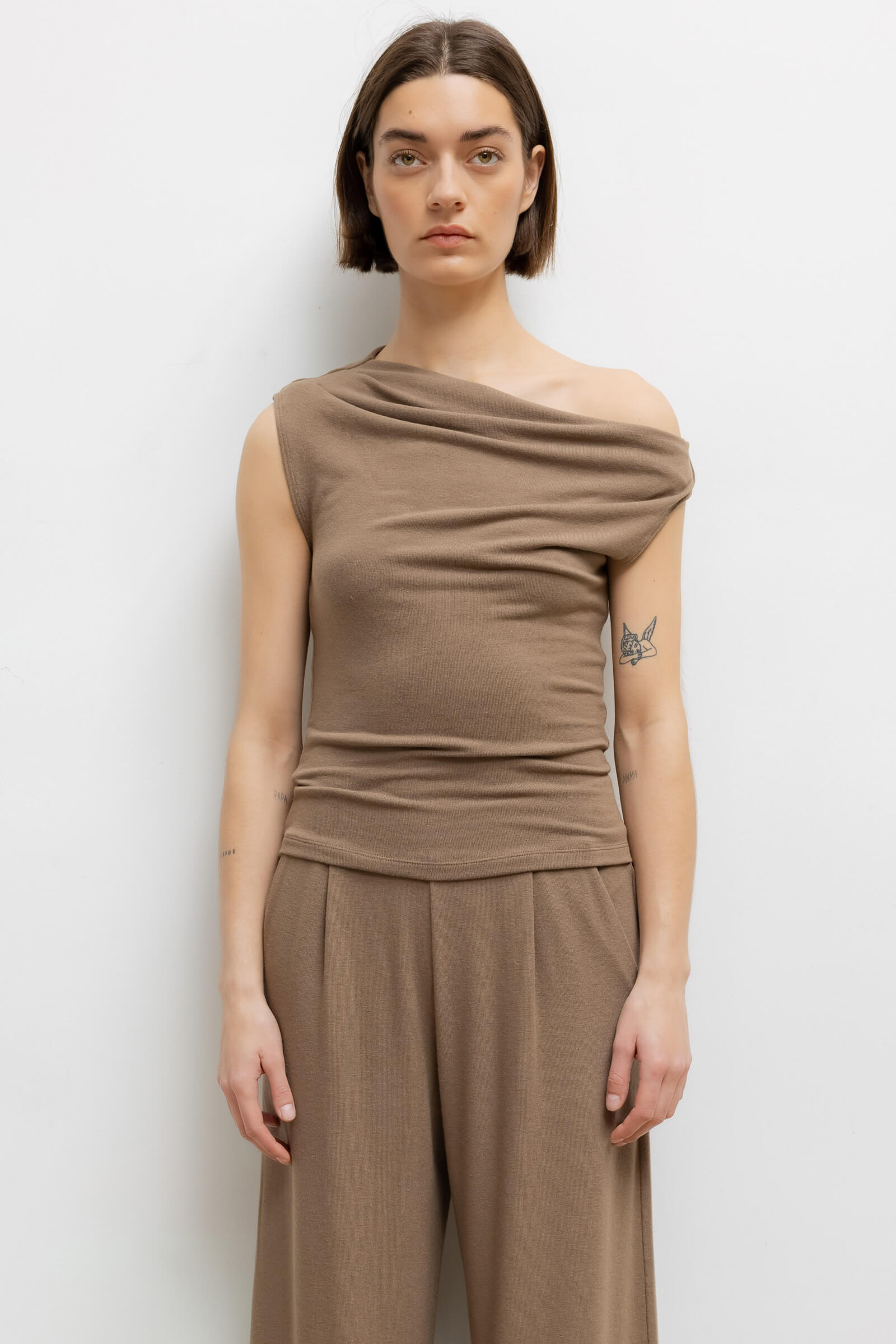 Lauren Ruched Asymmetrical Shoulder Top