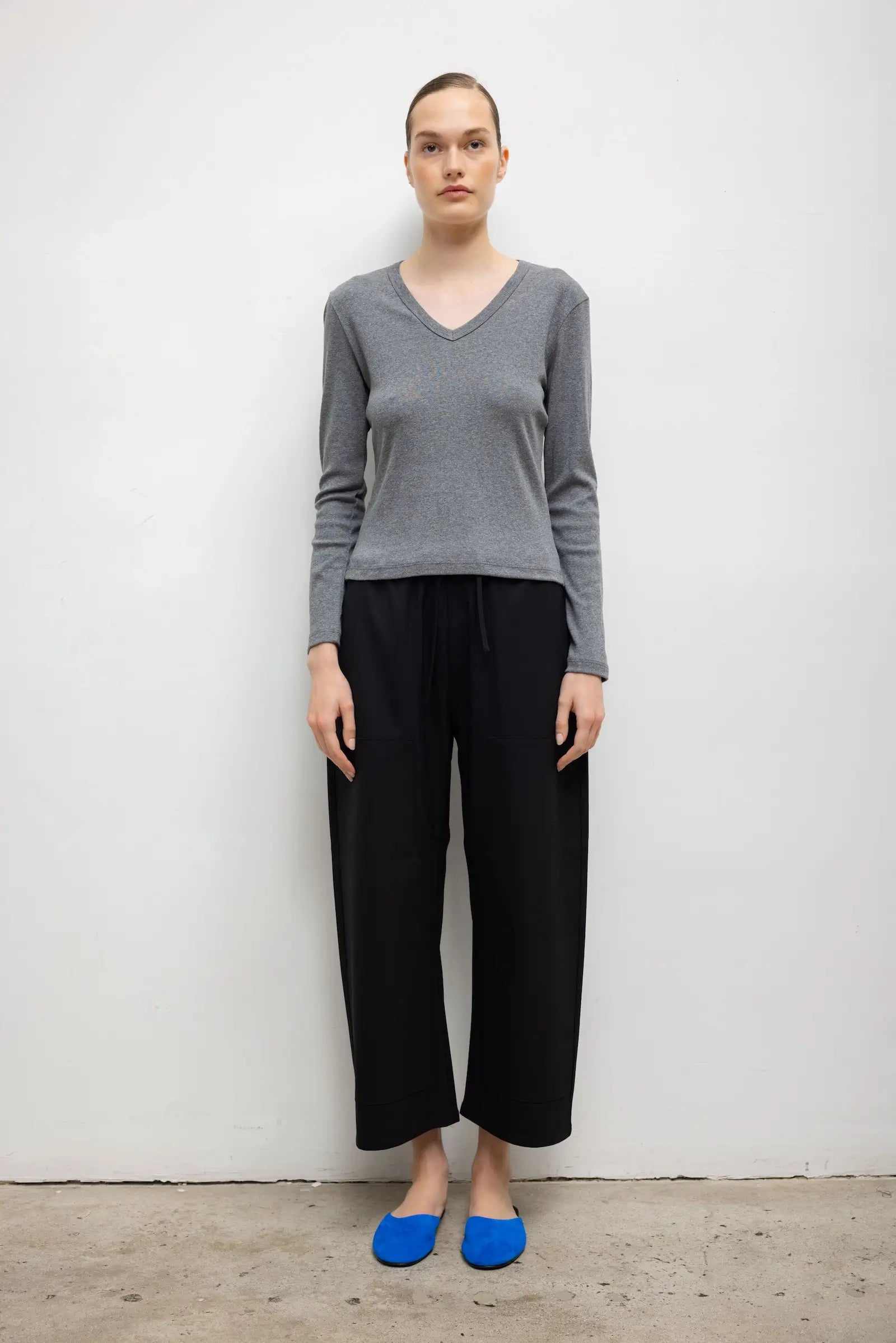 Pre-Order: Nando Slim Long Sleeve V Neck