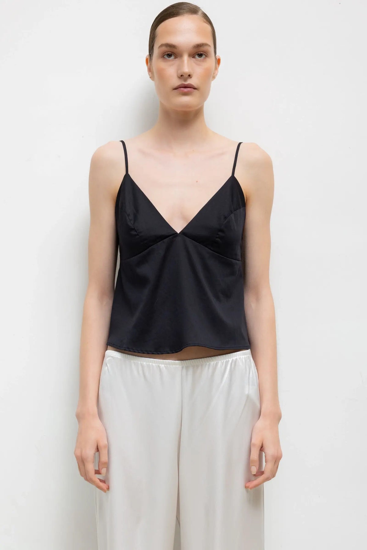Yoko Triangle Tank