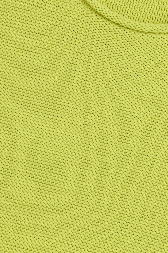 Close up of the Mae in Chartreuse.