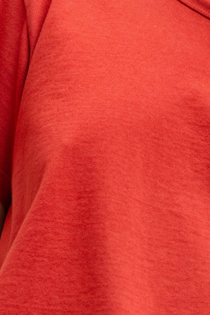 Close up of Margo in Rosso