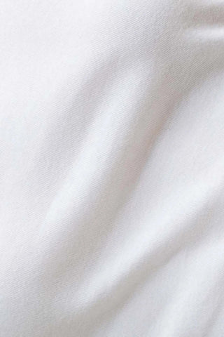Close up of Nando white