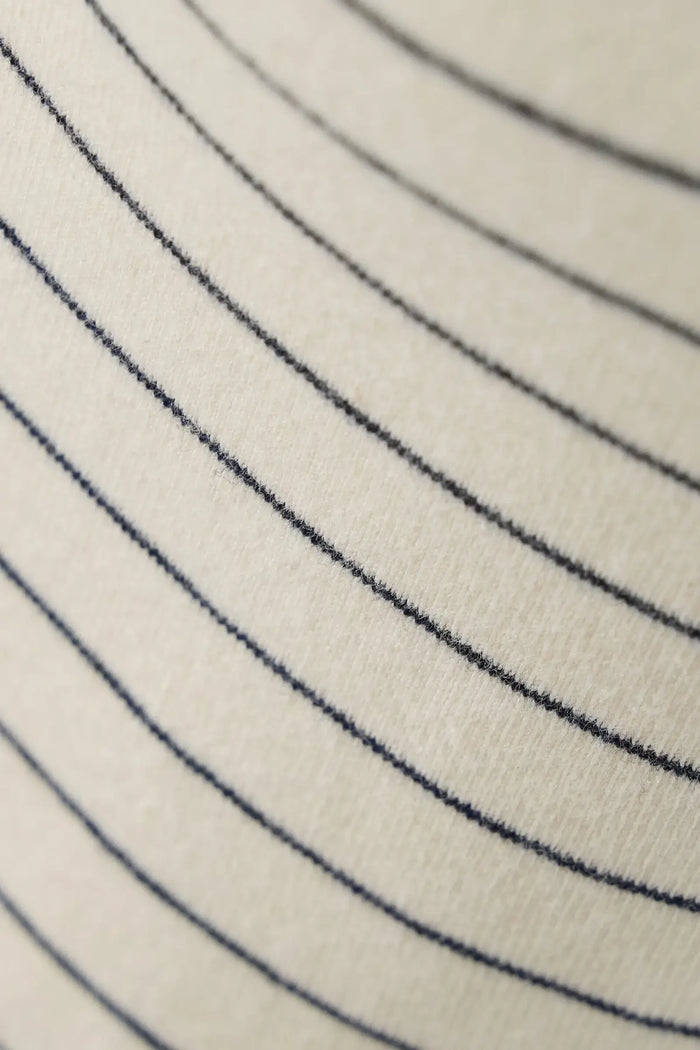 Close up of Nando Stripe