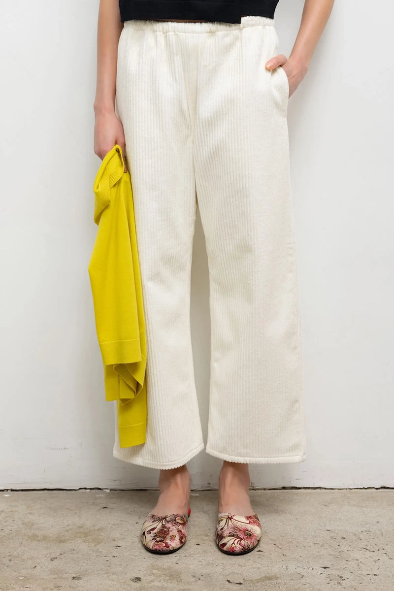 Close up of Sammi ankle pant in parchment on model